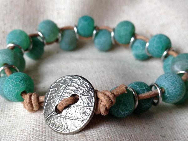 Green Cracked Agate and Leather Bracelet