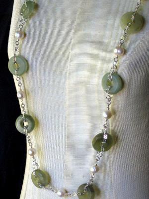 Chained Serpentine and Pearl Necklace