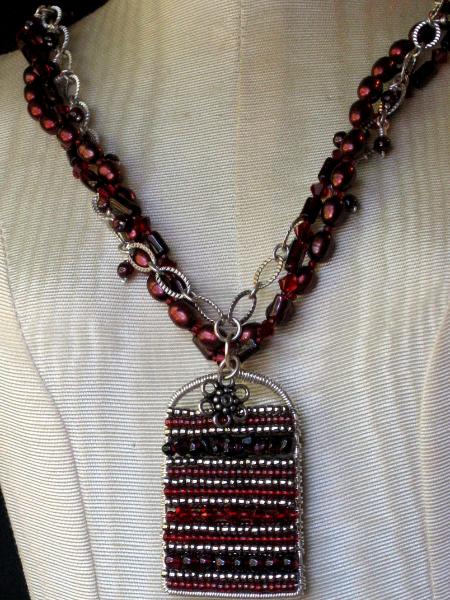 Woven Garnets Necklace