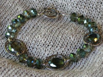 Green Framed Crystals Bracelet